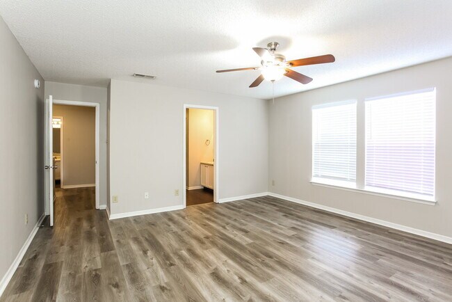 Building Photo - 10743 Timothy Ln