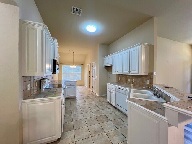 Building Photo - 2205 SW 93rd St