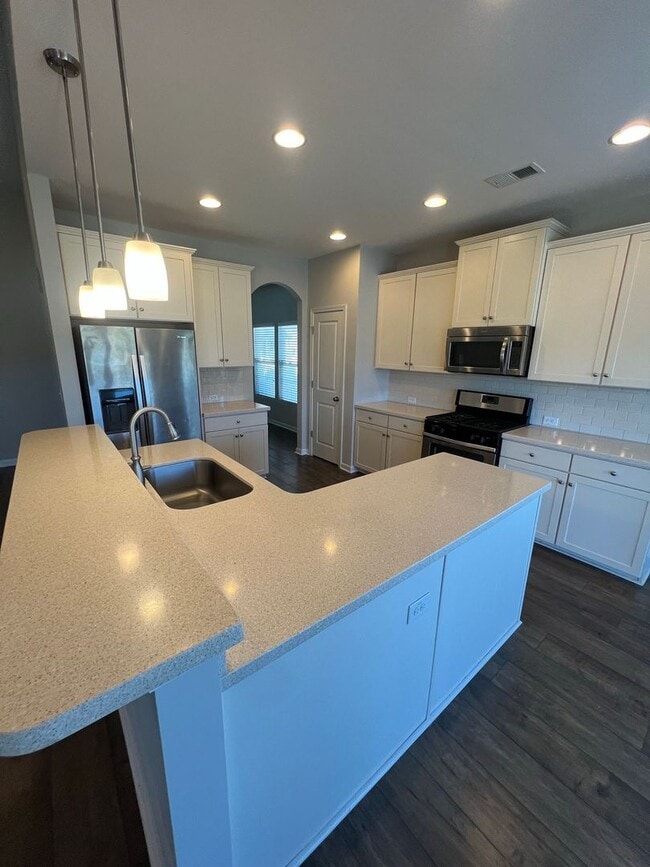 Building Photo - Large 3BR, 2BA in Windsor Plantation