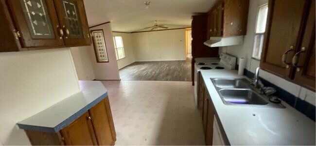 Building Photo - 204 E Browning St