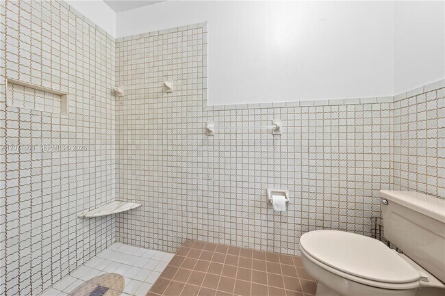 Building Photo - 22100 SW 194th Ave