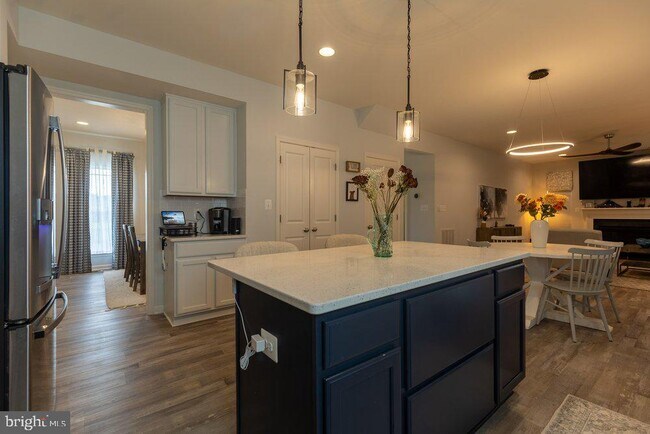 Building Photo - 174 Paradise View Dr