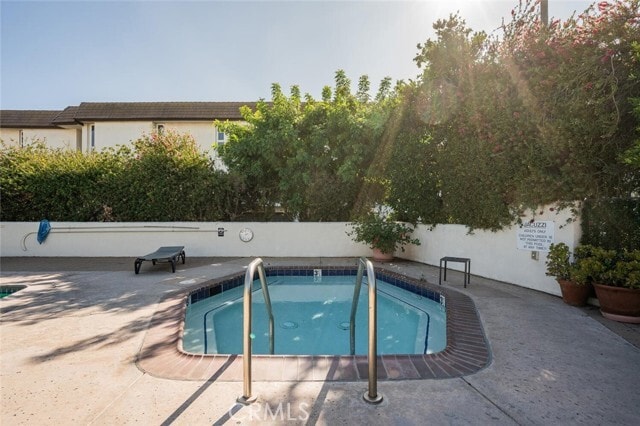 Building Photo - 5216 Lindley Ave