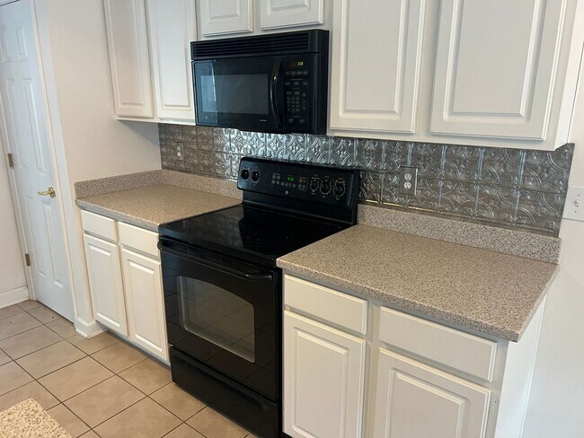 Building Photo - Beautiful Four Bedroom, 2.5 Bath Home, plus Bonus room! Now Available in Little River! Community ...