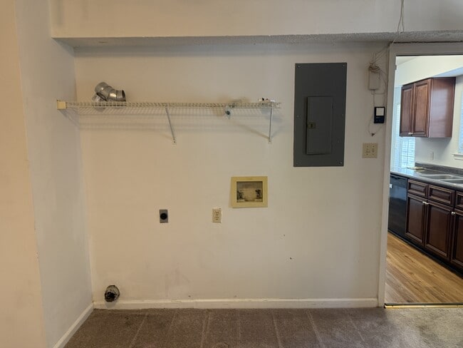 Building Photo - 36 Country Walk Dr