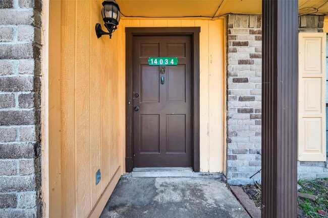 Building Photo - 14034 Lourdes Dr