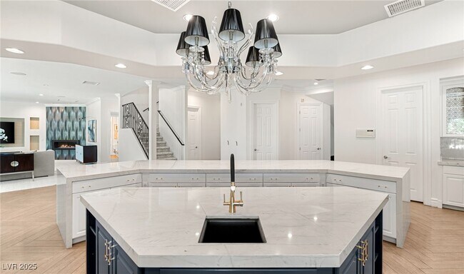 Building Photo - 2272 Coral Ridge Ave