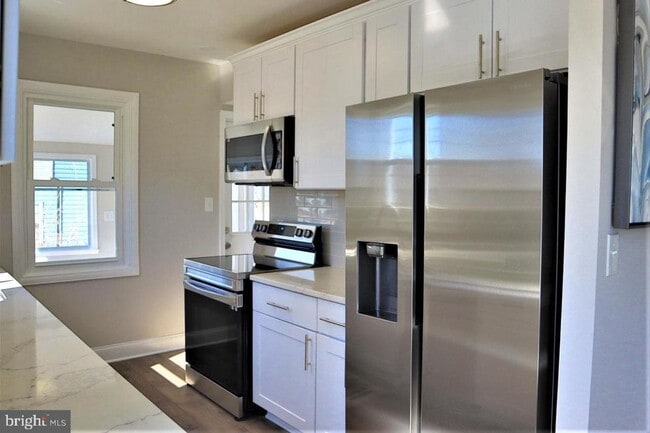 Building Photo - Charming Restored 5BR, 3.5BA Colonial Minutes from D.C.