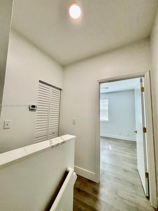 Building Photo - 1498 Barcelona Way