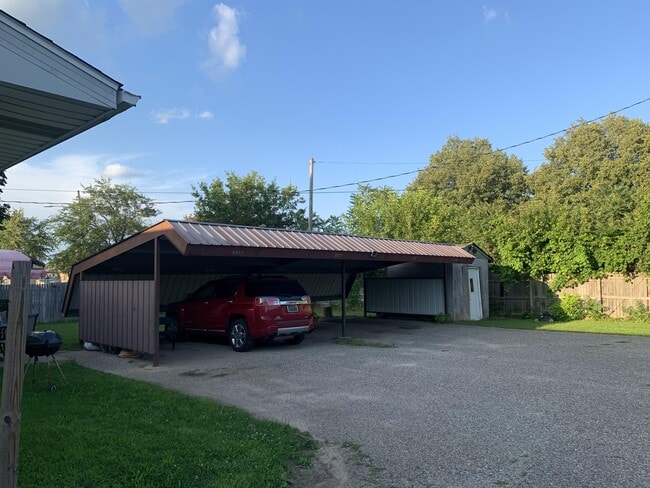 Building Photo - 5835 Orchard Ct