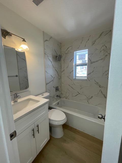 Building Photo - 302 N Tamarind Ave