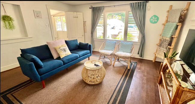 Building Photo - Coastal Charm in the Heart of Encinitas – 2 Bed, 1 Bath Avail 12/1