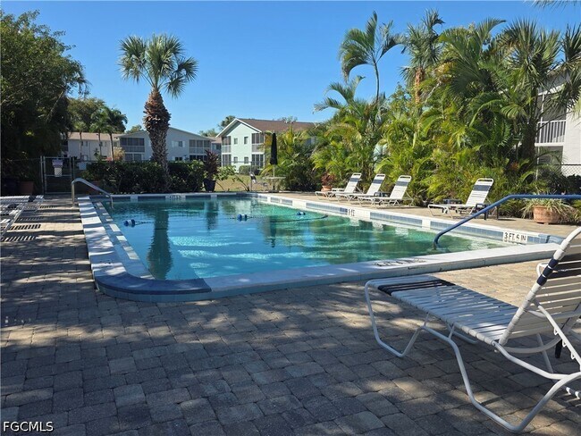 Building Photo - 8162 Country Rd