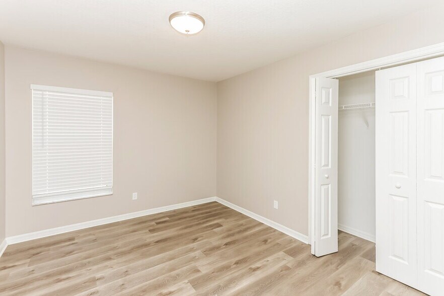 Building Photo - 2514 Allwood Ave