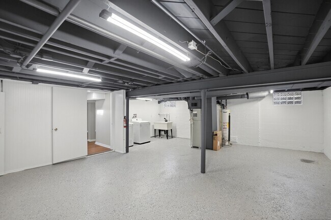 Building Photo - 1028 Colwick Dr