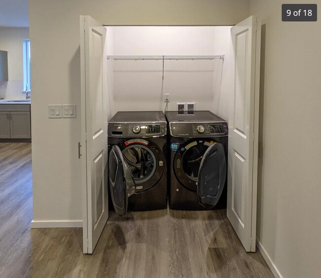 Building Photo - Your Silverdale Sanctuary Awaits! Fully Furnished with All Utilities Included.