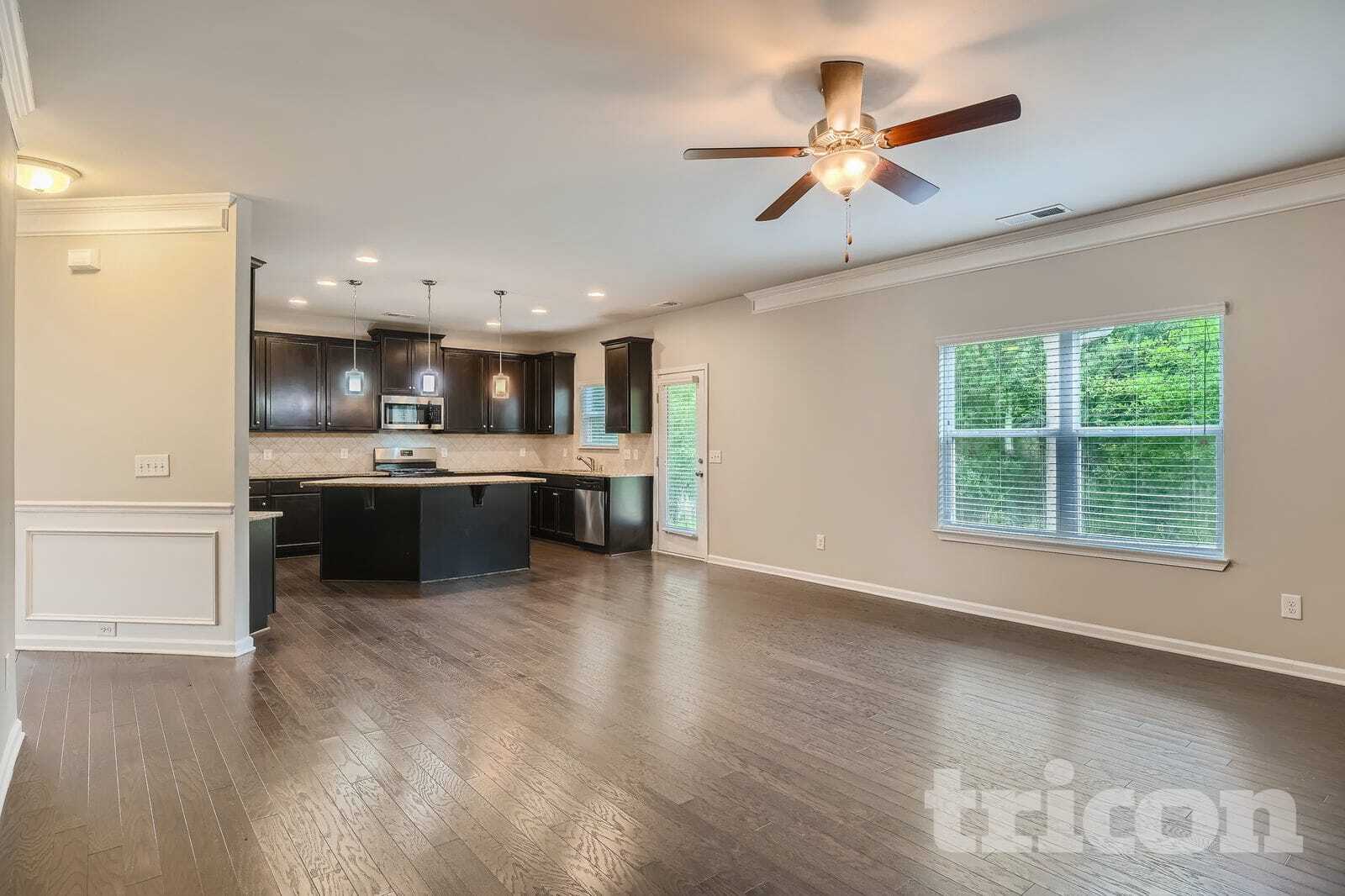 Building Photo - 451 Fredrick Dr