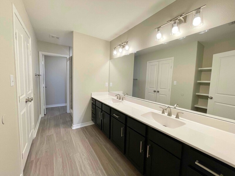 Building Photo - 14552 County Rd 2191