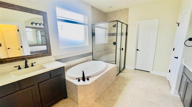 Building Photo - 1000 Lancaster Dr