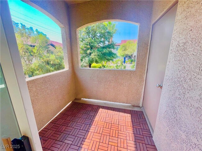 Building Photo - 3451 Desert Cliff St