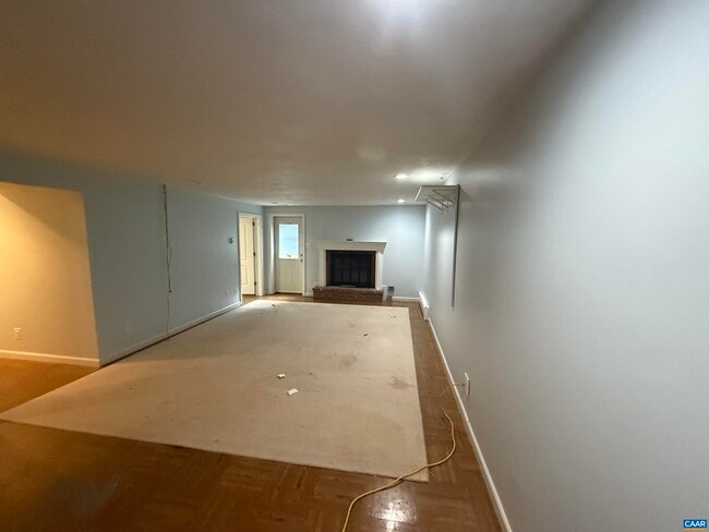 Building Photo - 705 Highland Ave