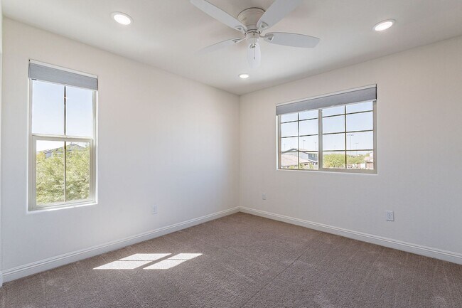 Building Photo - 4 bedroom home for rent