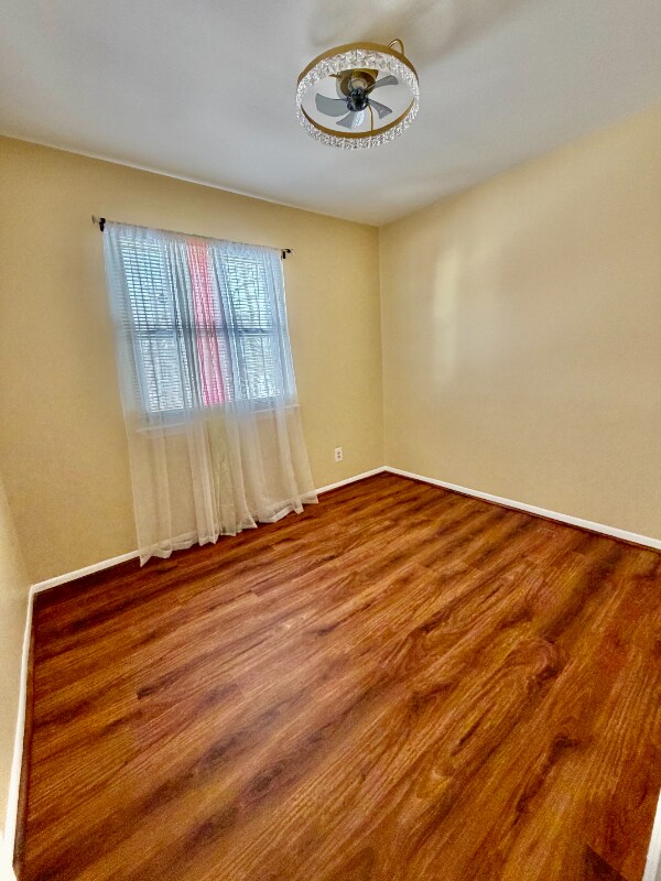 Building Photo - 4013 Parkwood Ct