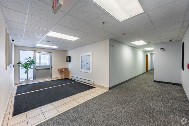 Lobby Photo - NIC 44