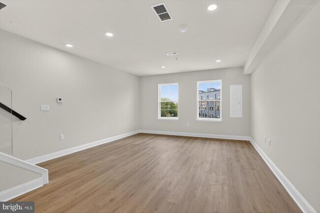 Building Photo - 2715 MAYA Ln
