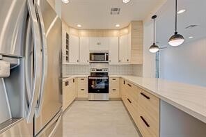 Building Photo - 701 Bering Dr