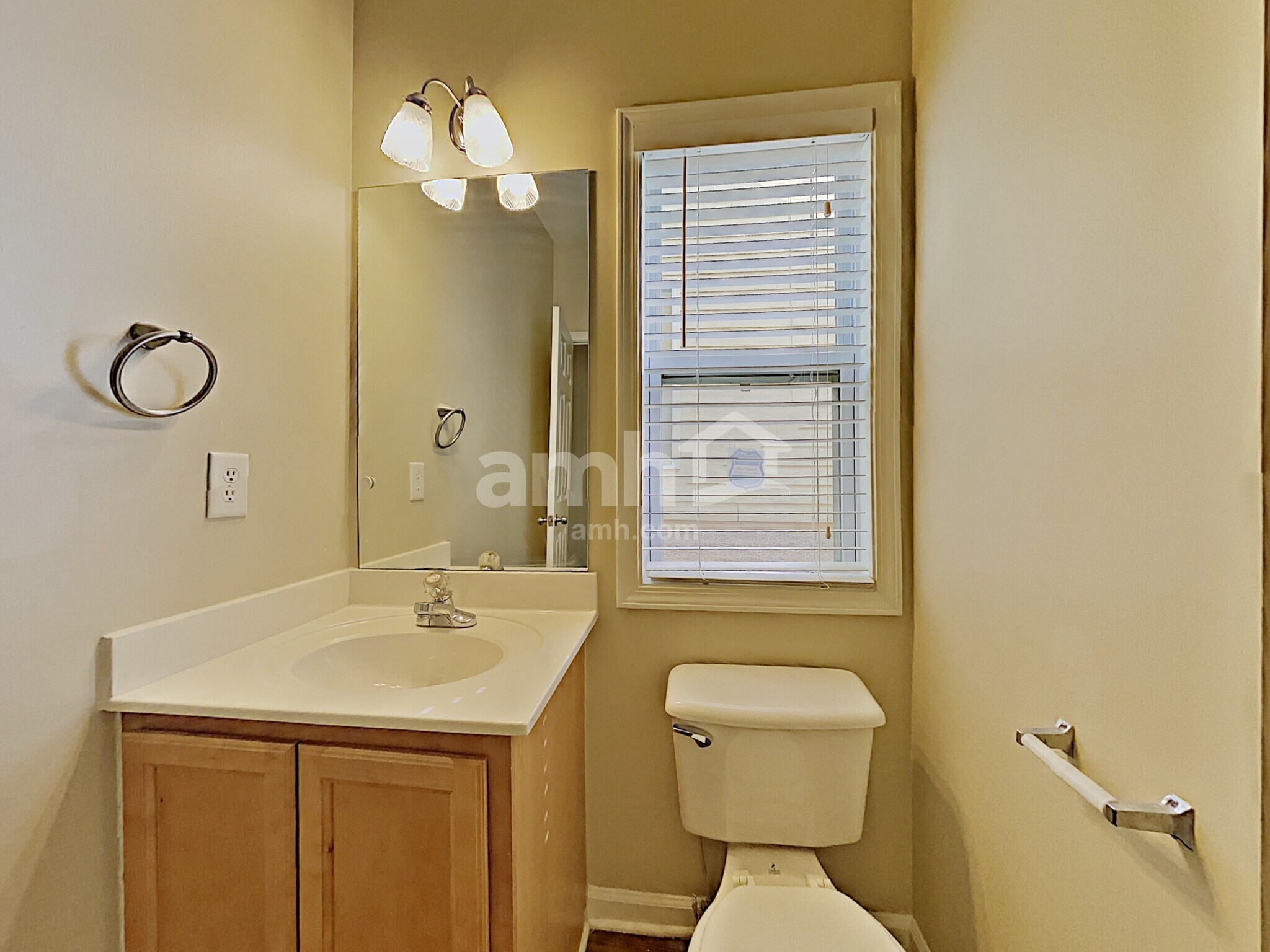 Building Photo - 2313 Worrall Hill Dr