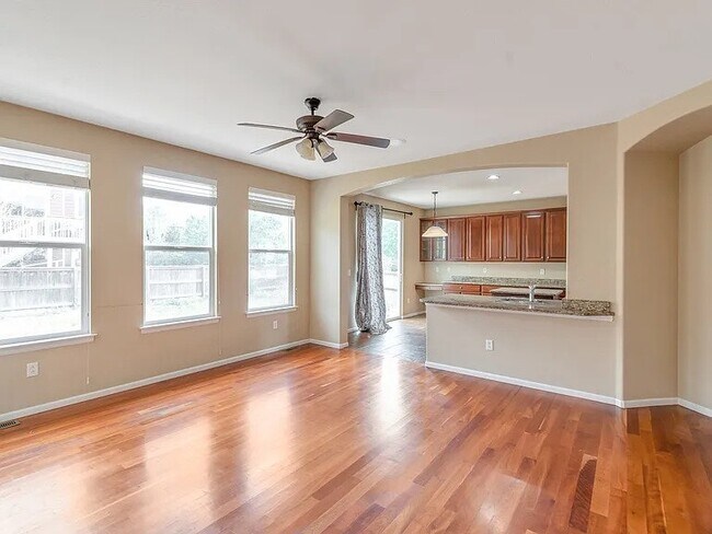 Building Photo - 5255 Clovervale Cir