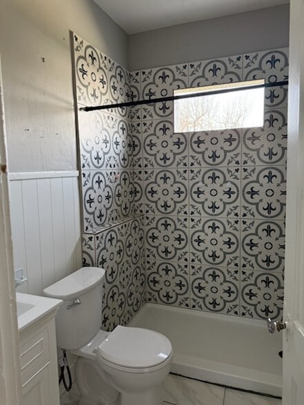 Building Photo - 1743 McKinley Ave