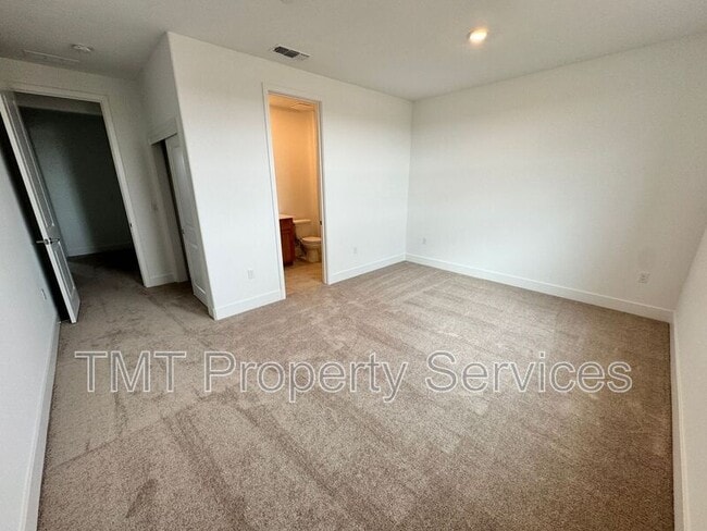 Building Photo - 10315 Marama Wy