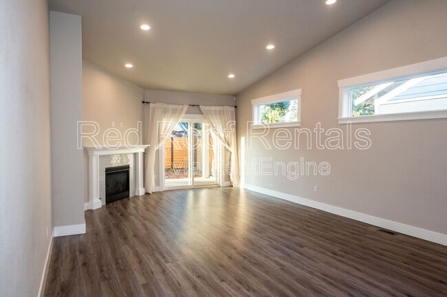 Building Photo - 9209 Winona St SW