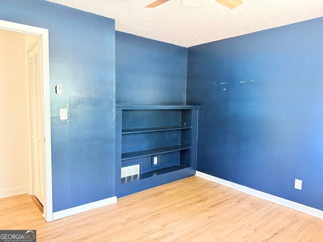 Building Photo - 239 Pope St