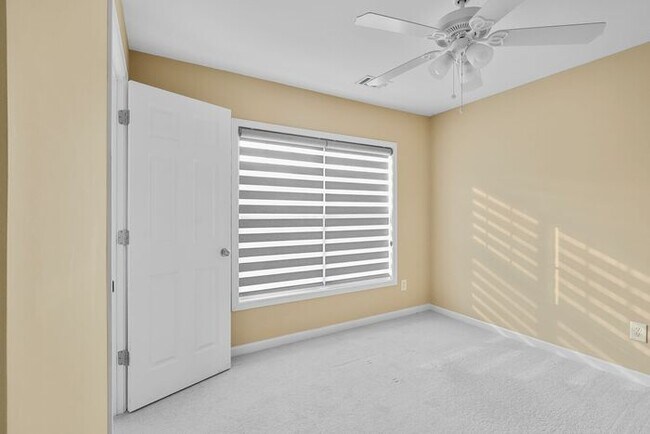 Building Photo - 477 Bridgeton Cove NE