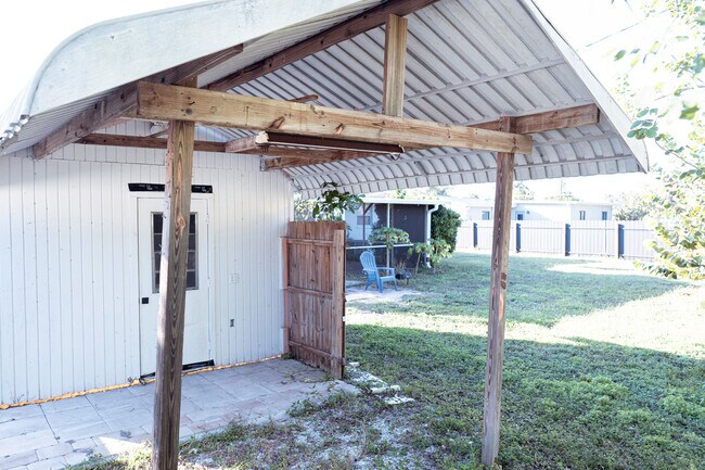 Building Photo - 6671 Fiesta Way
