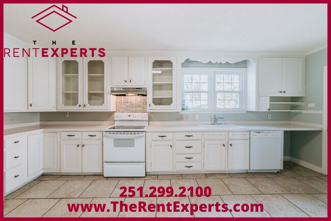 Building Photo - 254 Pinehill Dr