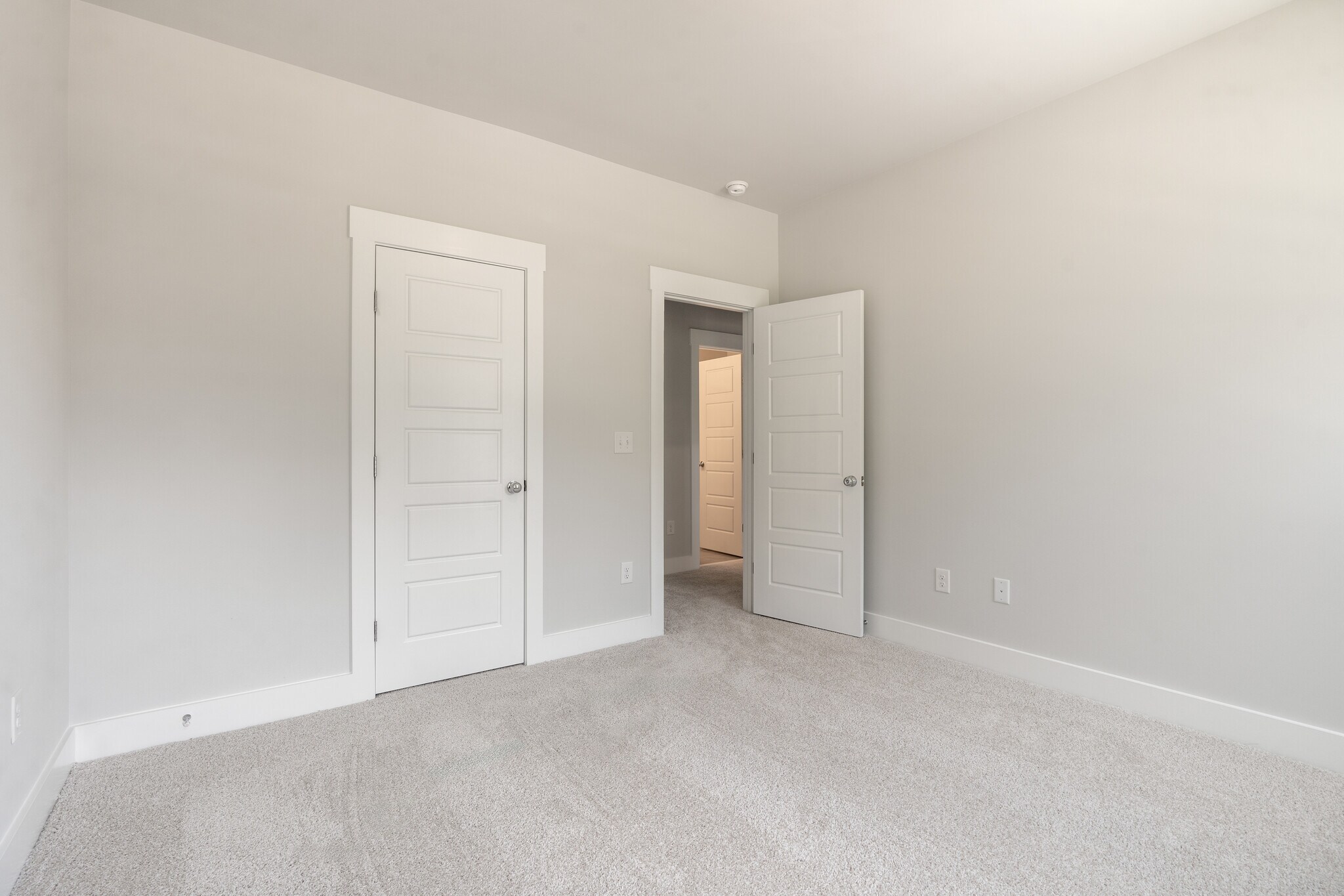 Building Photo - 125 Beacon Dr