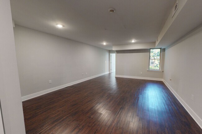 Building Photo - 522 N Preston St