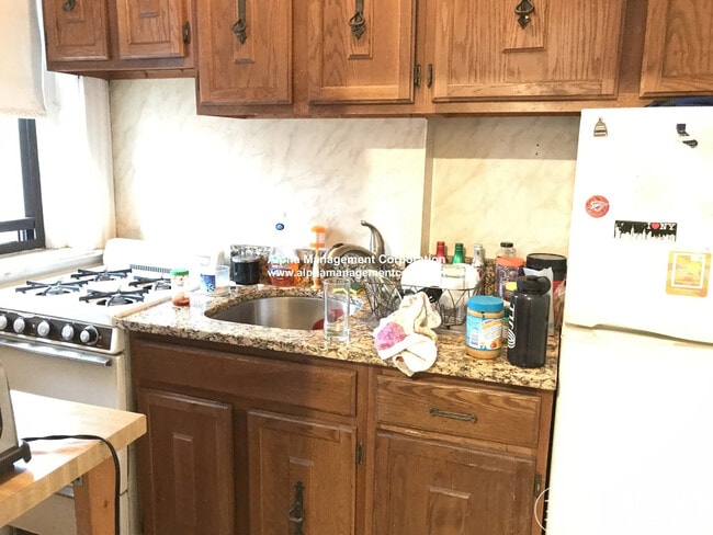 Building Photo - 17-19 Washington St S