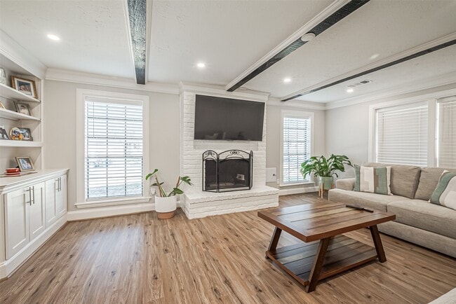 Building Photo - 15211 Camino Del Sol Dr
