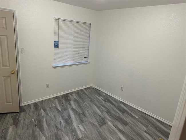 Building Photo - 17923 Loch Linnhe Loop