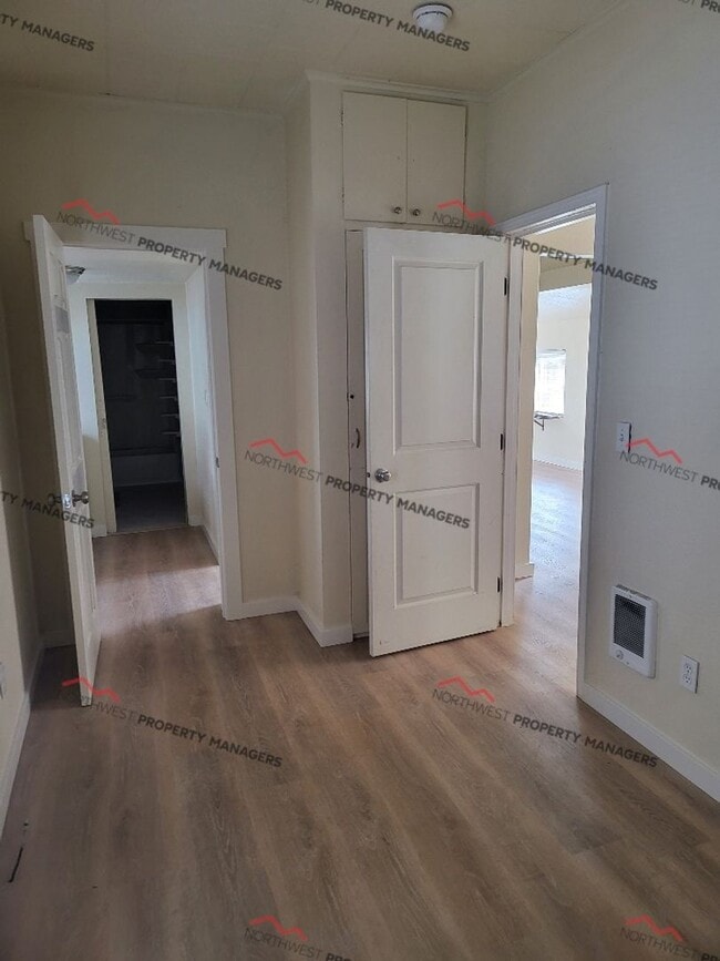 Building Photo - STATUS: *AVAILABLE* | R93I | $1495