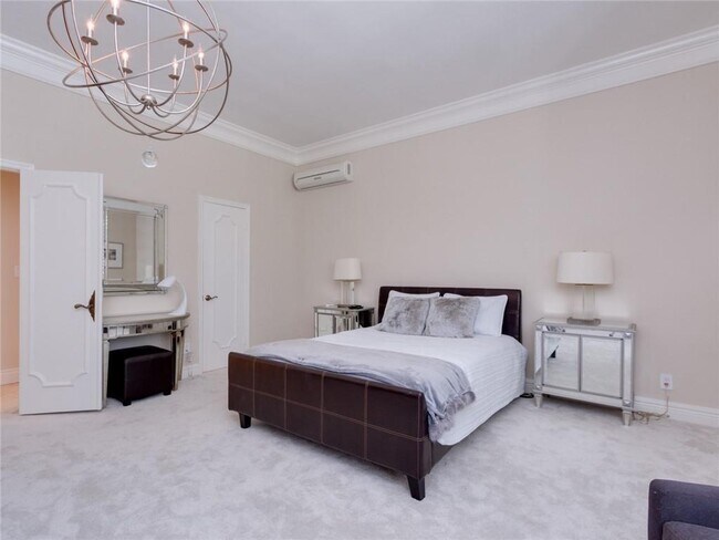 Building Photo - 615 Coral Way