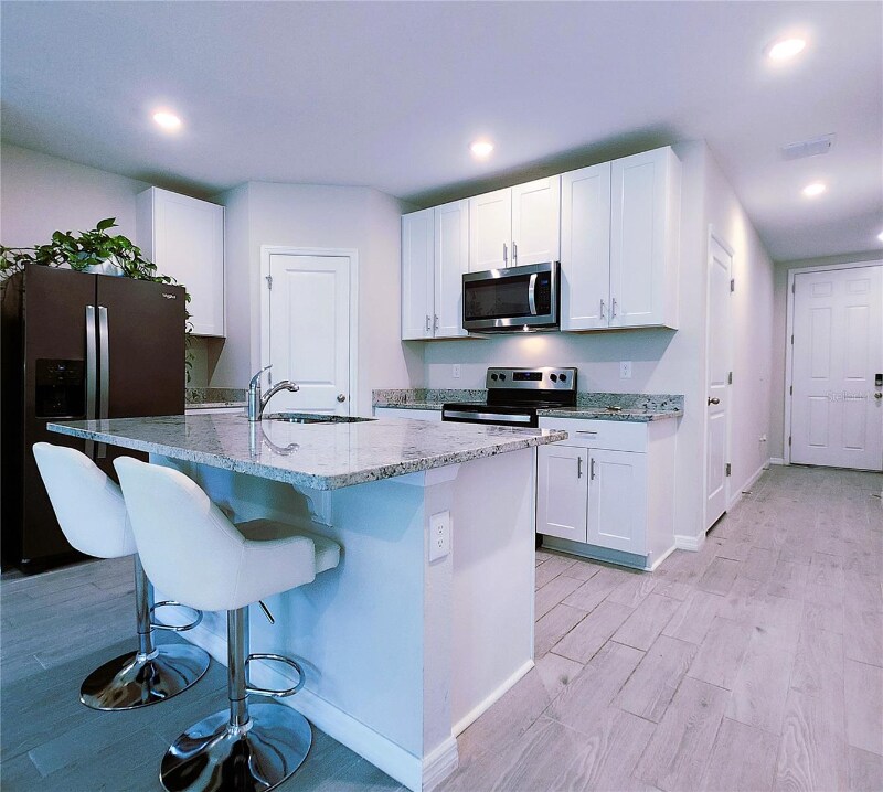 Building Photo - 17015 Coral Key Dr