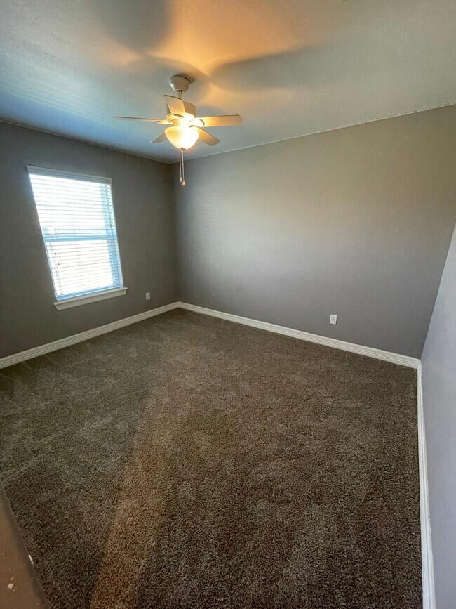 Building Photo - 6122 Stoney Brook Dr
