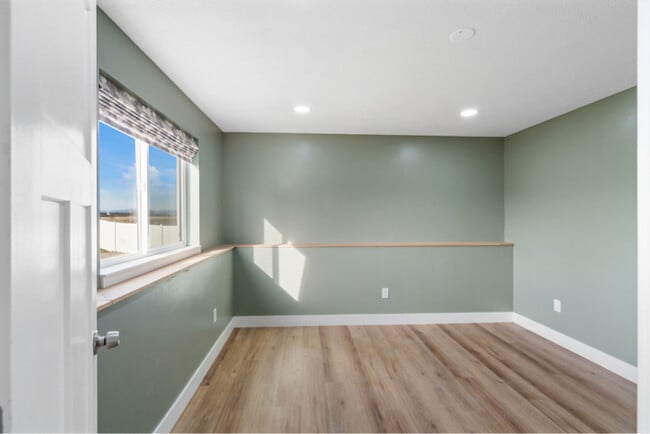 Building Photo - 1015 W 3000 N