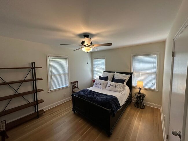 Building Photo - 1221 W Perkins Rd